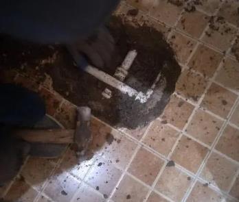 五营卫生间漏水维修公司为您分享下卫生间渗水如何处理及注意事项