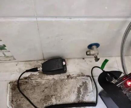 五营屋顶漏水维修公司分享下卫生间漏水的危害及解决方法